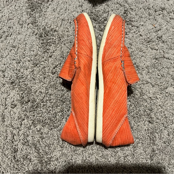 Yellow Box “Lizzie” Orange Slip On Loafer Shoes, Size 8.5 - Picture 6 of 8